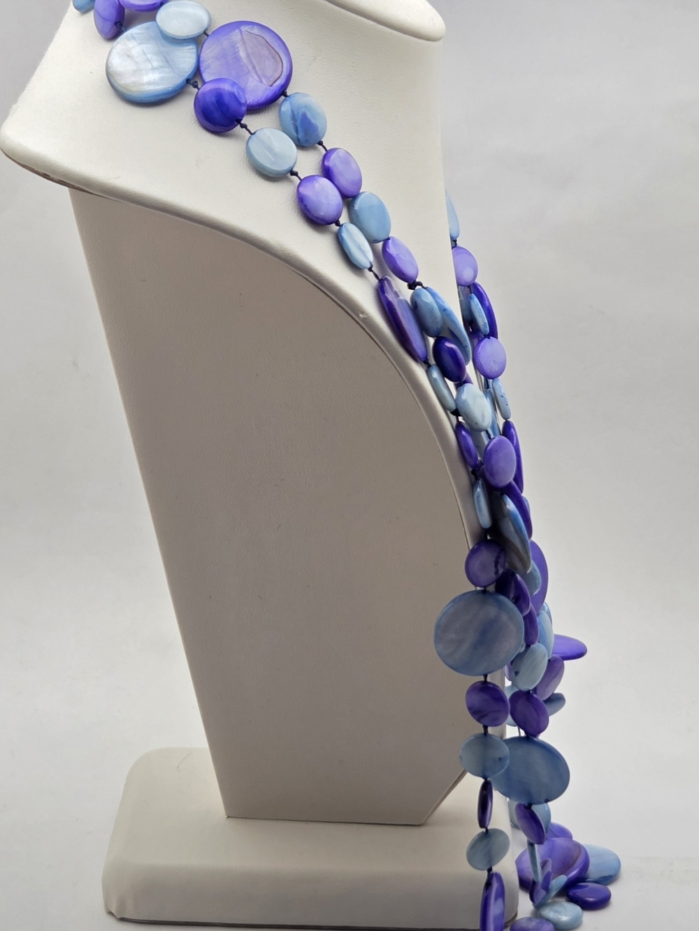 Vintage Blue Purple Mother of Pearl Disc Layered Necklace - Picture 13 of 16